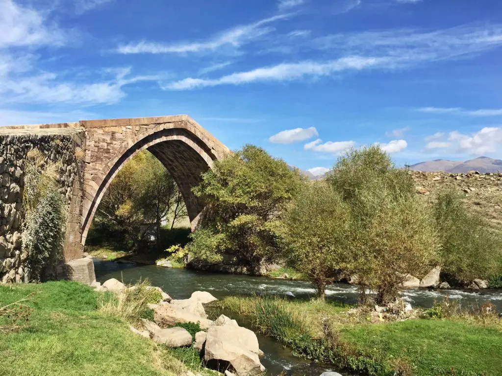 old bridge winery arpi river areni armenian wine