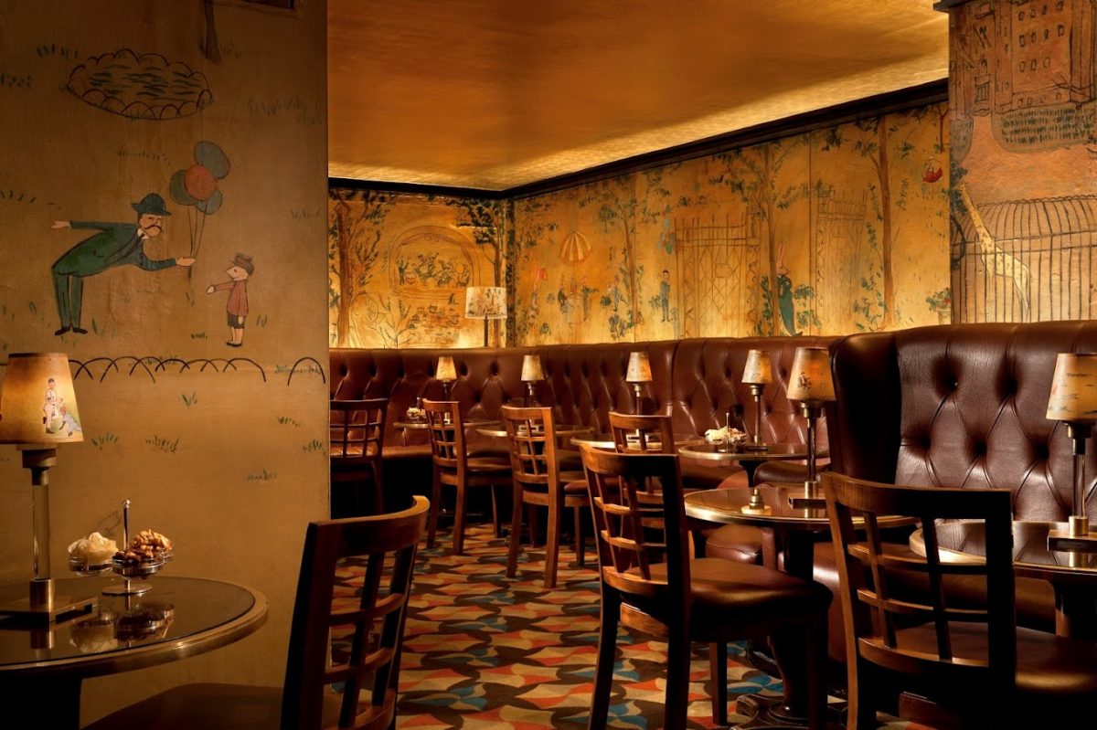 Interior decor of Bemelmans Bar